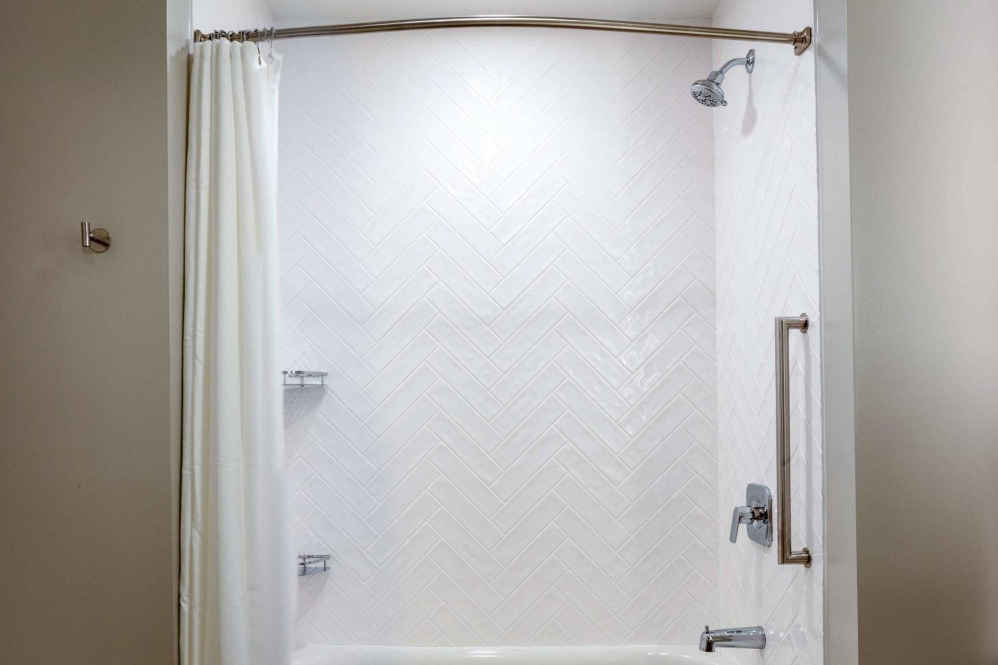 Towneplace Suites By Marriott Milwaukee West Bend 外观 照片