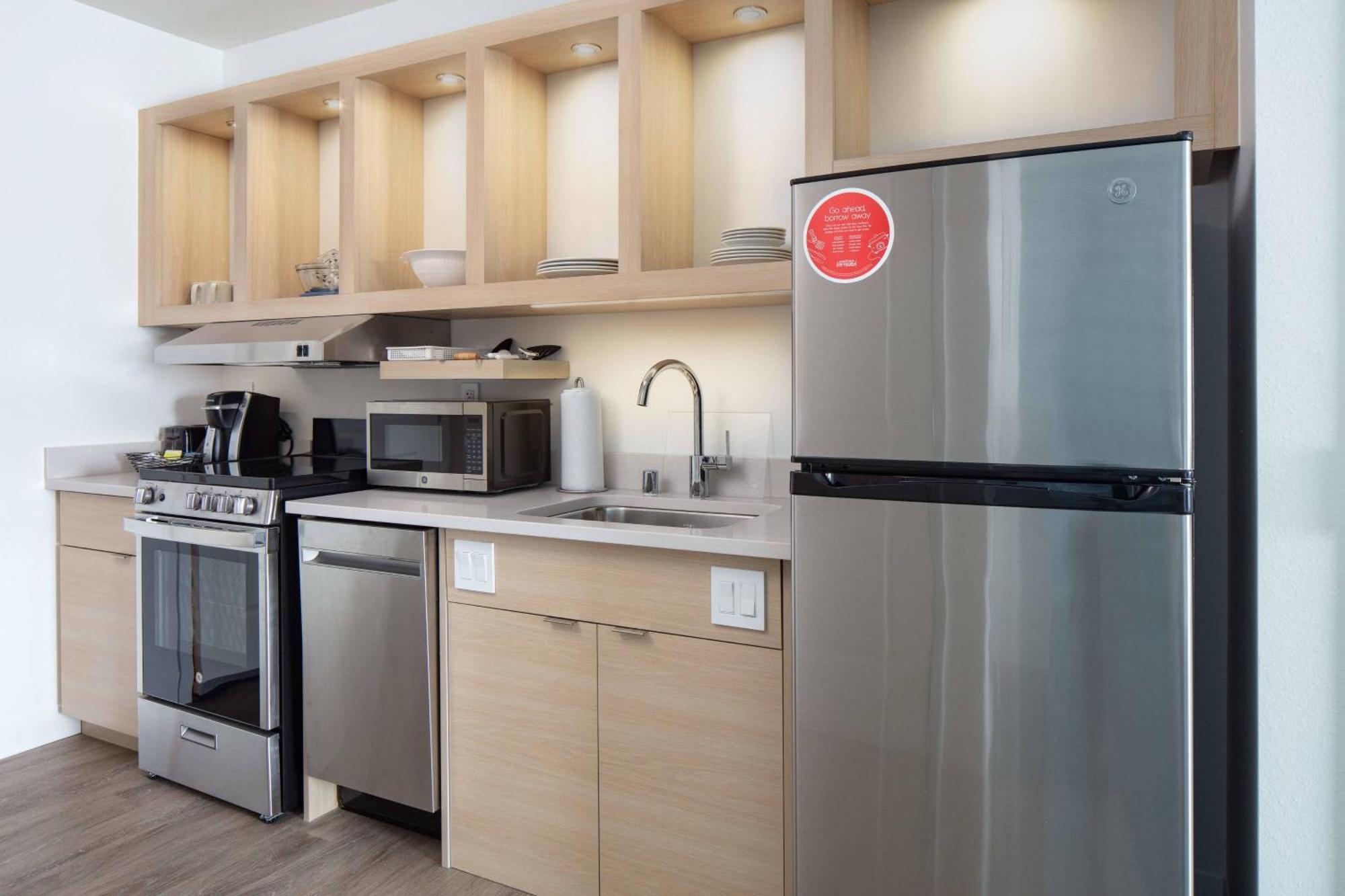 Towneplace Suites By Marriott Milwaukee West Bend 外观 照片