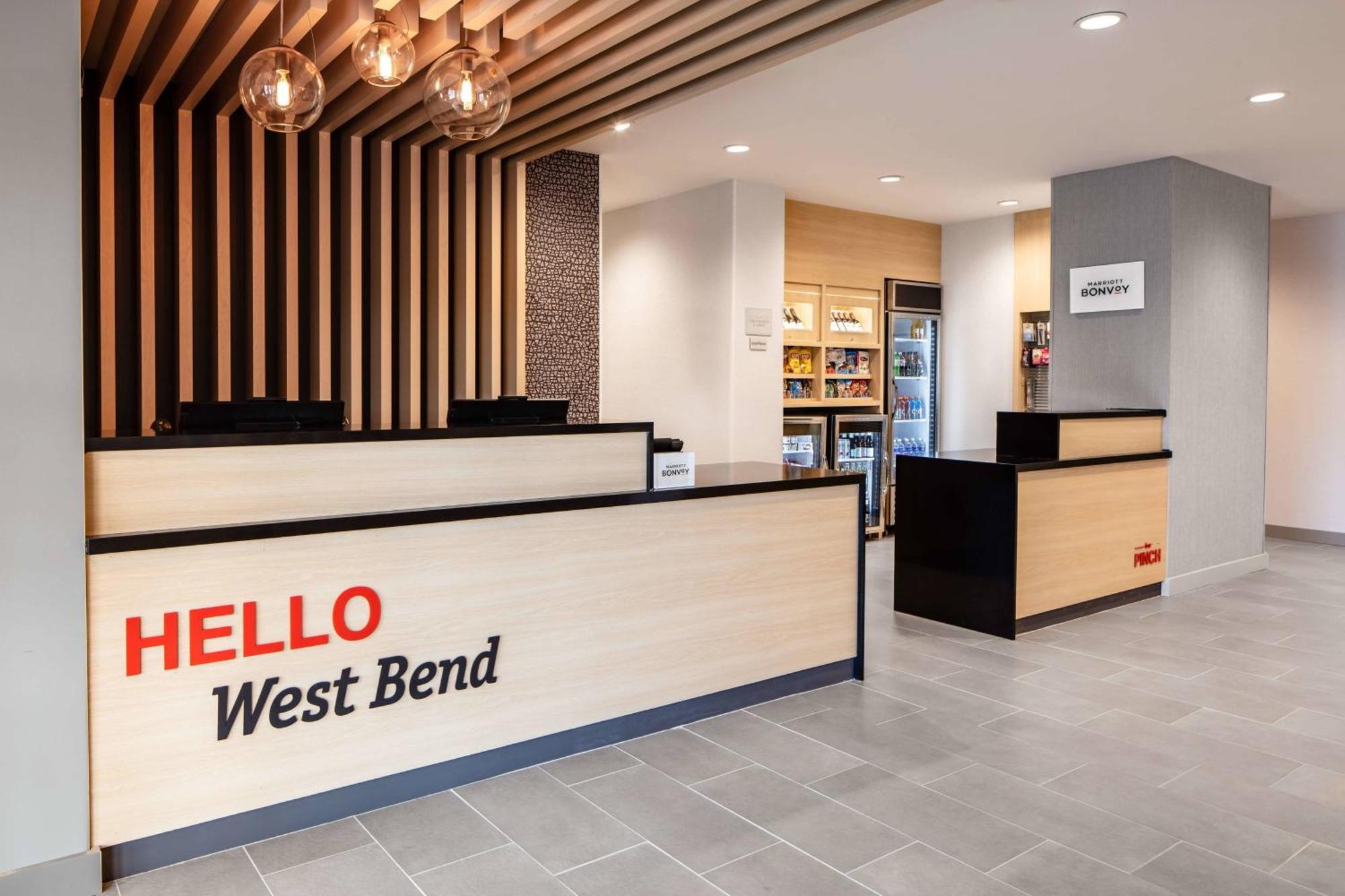 Towneplace Suites By Marriott Milwaukee West Bend 外观 照片